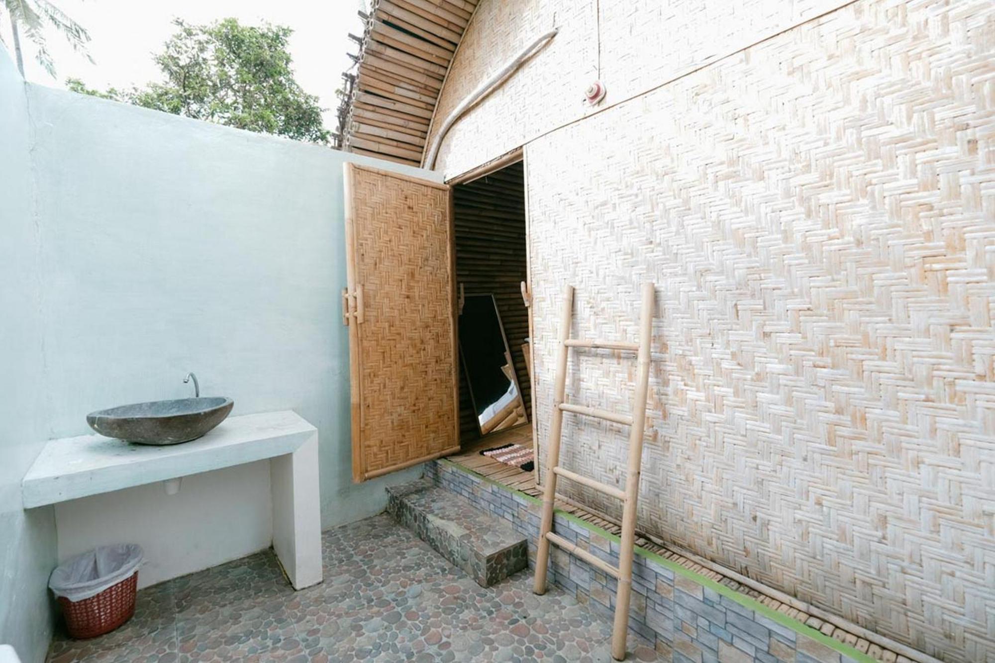 Cici Bungalow Senggigi Mangsit Exterior foto